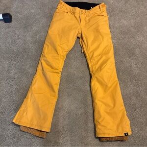 Roxy mustard color  Snow Pants size small